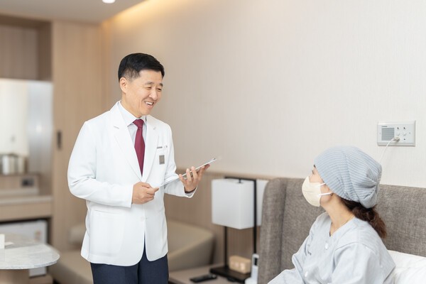 암 치료 후 회복을 돕기 위해 암요양병원에선 면역 증진 프로그램을 적용하고 후유증을 집중적으로 관리한다. [사진 메디컬오스위트]