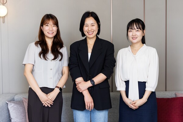 명명백백(冥明百百) 캠페인을 기획한 한국혈액암협회 직원들과 박정숙 사무국장. 이들은 향후 담도암 외 질환에 대한 개선 방안도 모색할 계획이다. 한용환 객원기자  