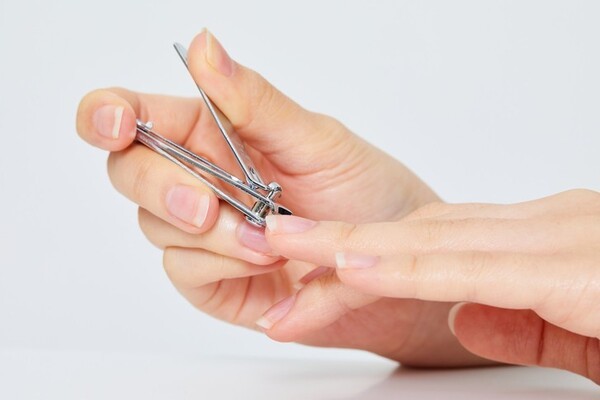 조갑주위염은 손·발톱 주변이 붓고 염증이 생기는 질환이다.