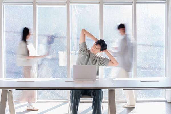 휴가로 인한 피로 누적과 근육통을 예방하려면 여행 후 ‘완충 시간’을 갖는 것이 좋다.