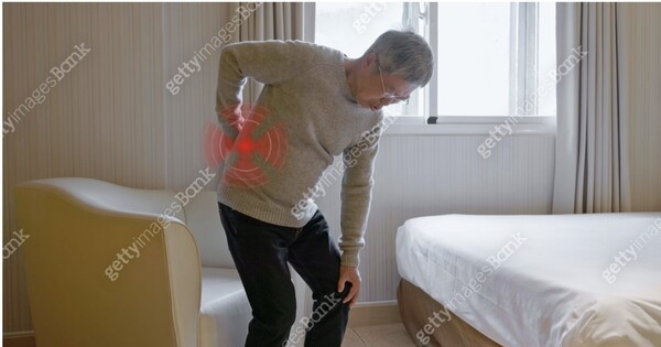 척추 수술을 받더라도 허리 통증이 남거나 다른 부위에 통증이 생겨 고생하는 사람이 많다..